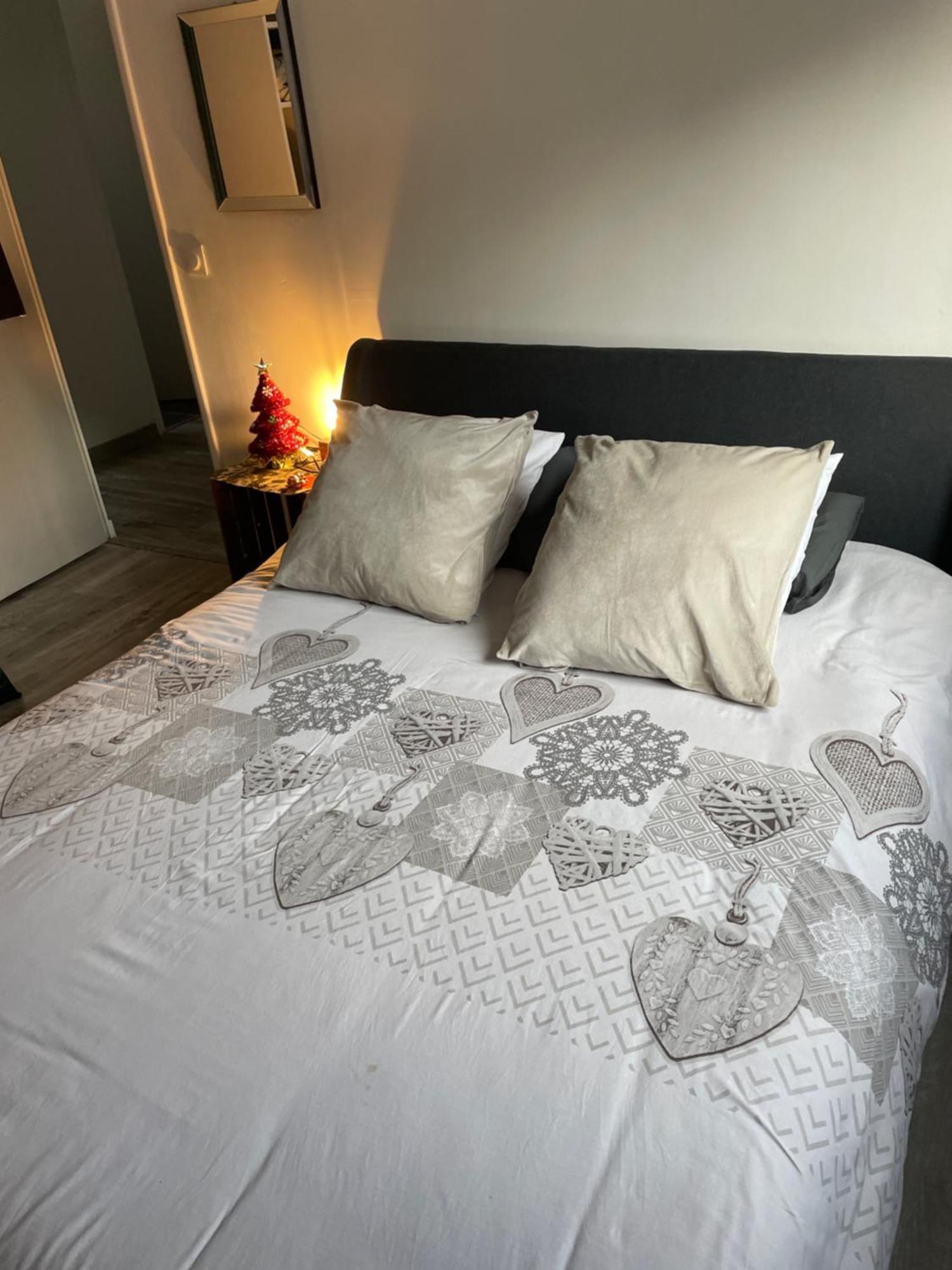 Chambres Demarine Мартиг Экстерьер фото